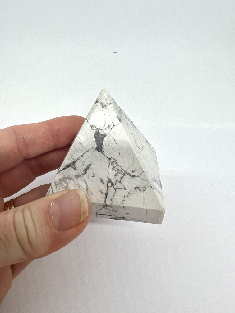 Howlite Crystal Pyramid 5cm