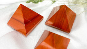 Red Jasper Crystal Pyramid 2.5cm