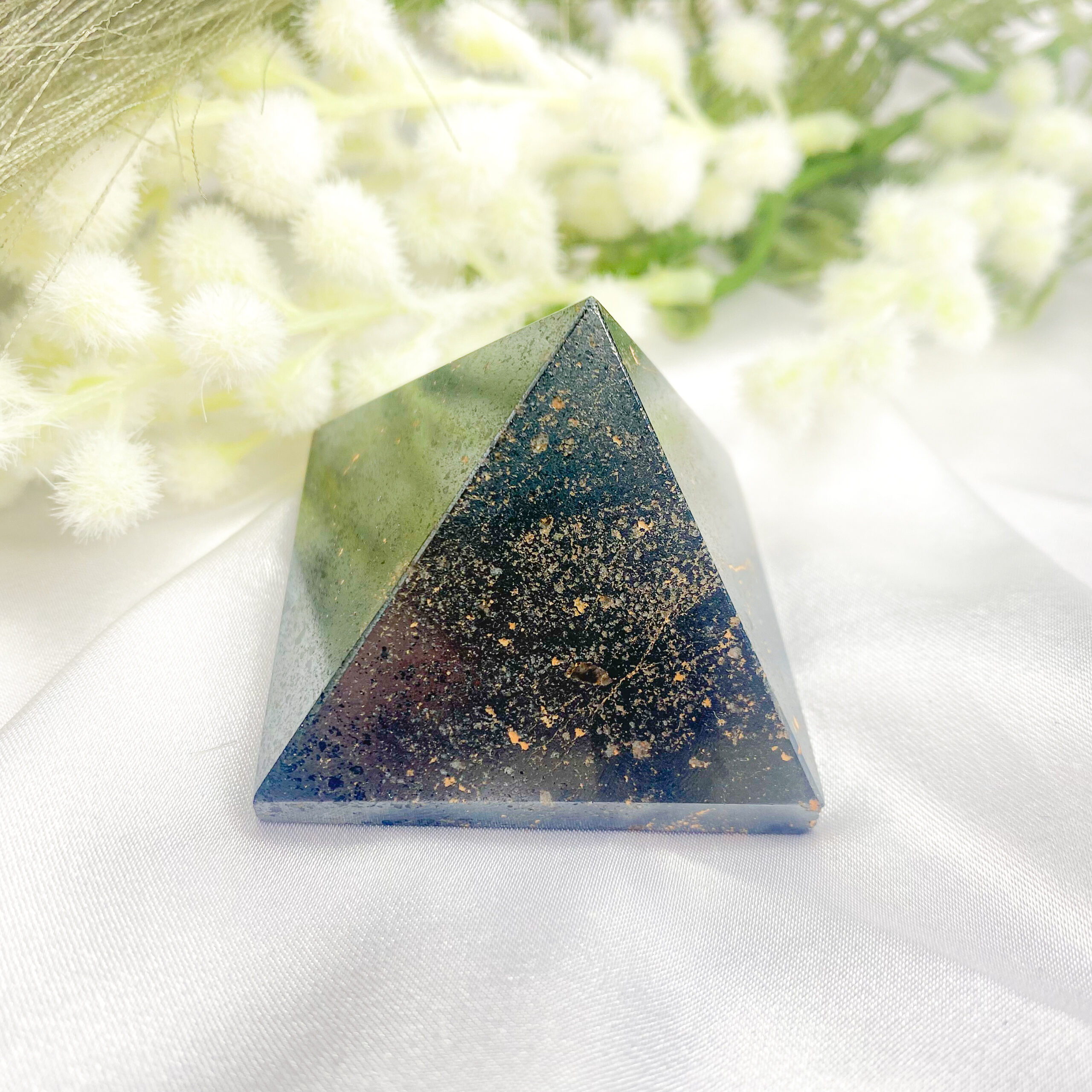 Hematite Crystal Pyramid 4-5cm