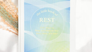 Little Book Of Rest by Stephanie Thomas